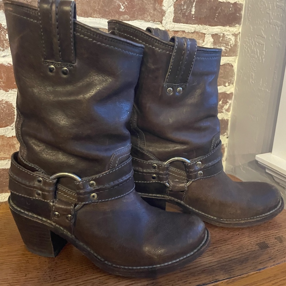Frye W 6 77372 Brown Harness short leather riding/motorcycle boot